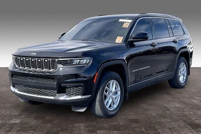 2024 Jeep Grand Cherokee L Laredo 4x4's photo