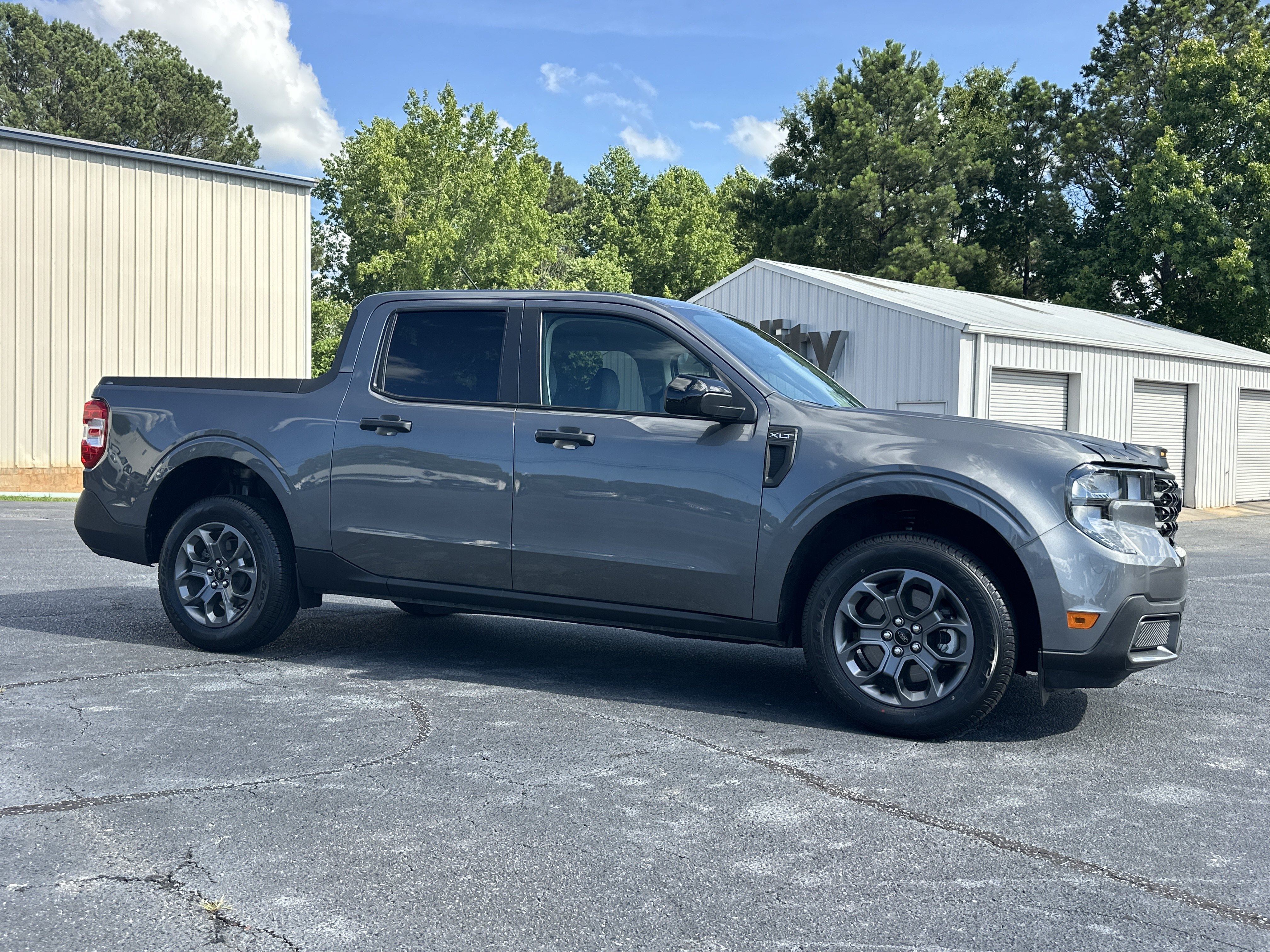 Used 2025 CARBONIZED GRAY Ford XLT image 2