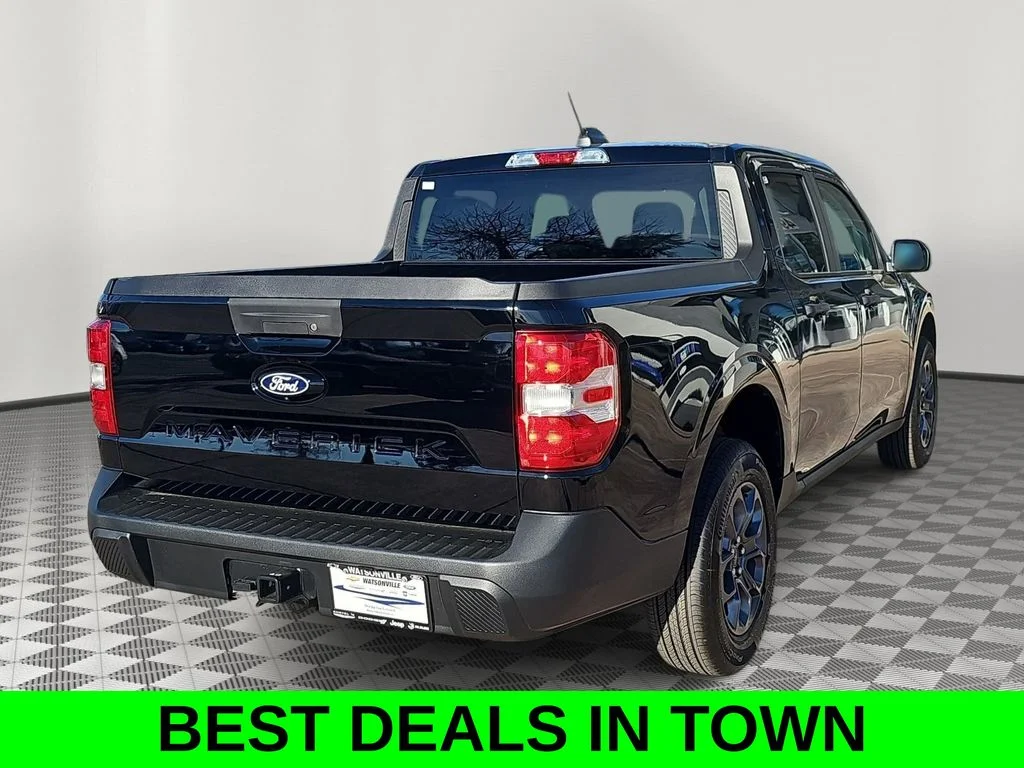 New 2026 Shadow Black Ford XLT image 3