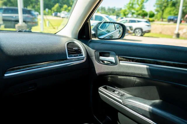 Used 2017 Jazz Blue Pearlcoat Chrysler 300C image 29