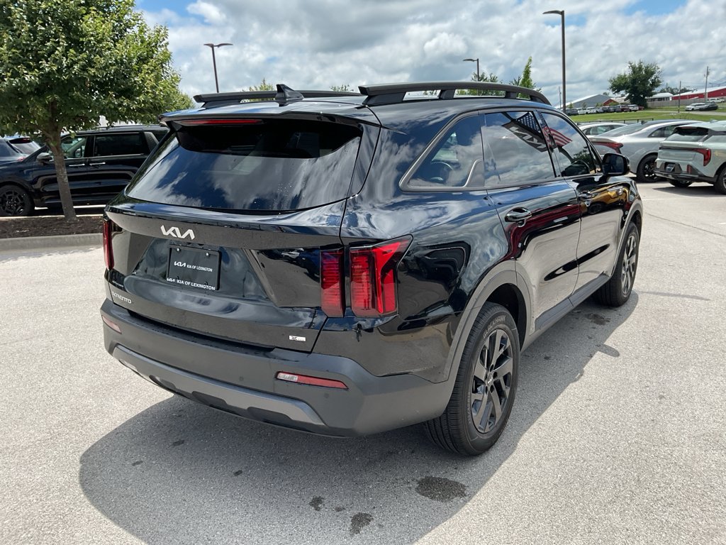 Certified Used 2023 Ebony Black Kia X-Line S image 8