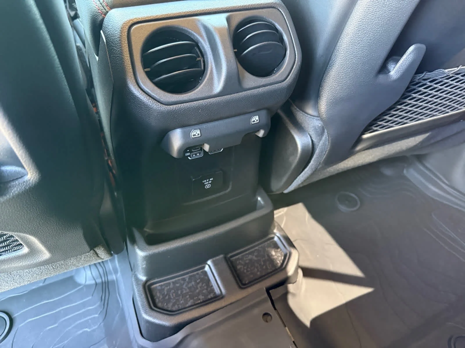 2025 Jeep Wrangler 4-Door Rubicon X - Photo 16