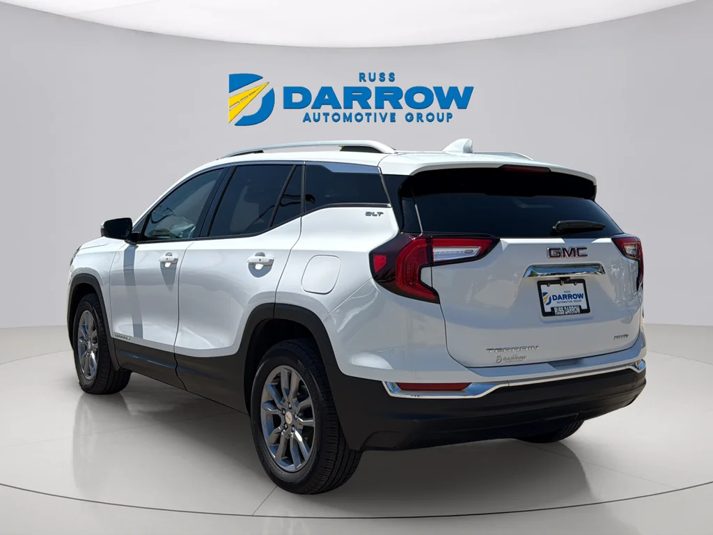 Used 2024 Summit White GMC SLT image 3