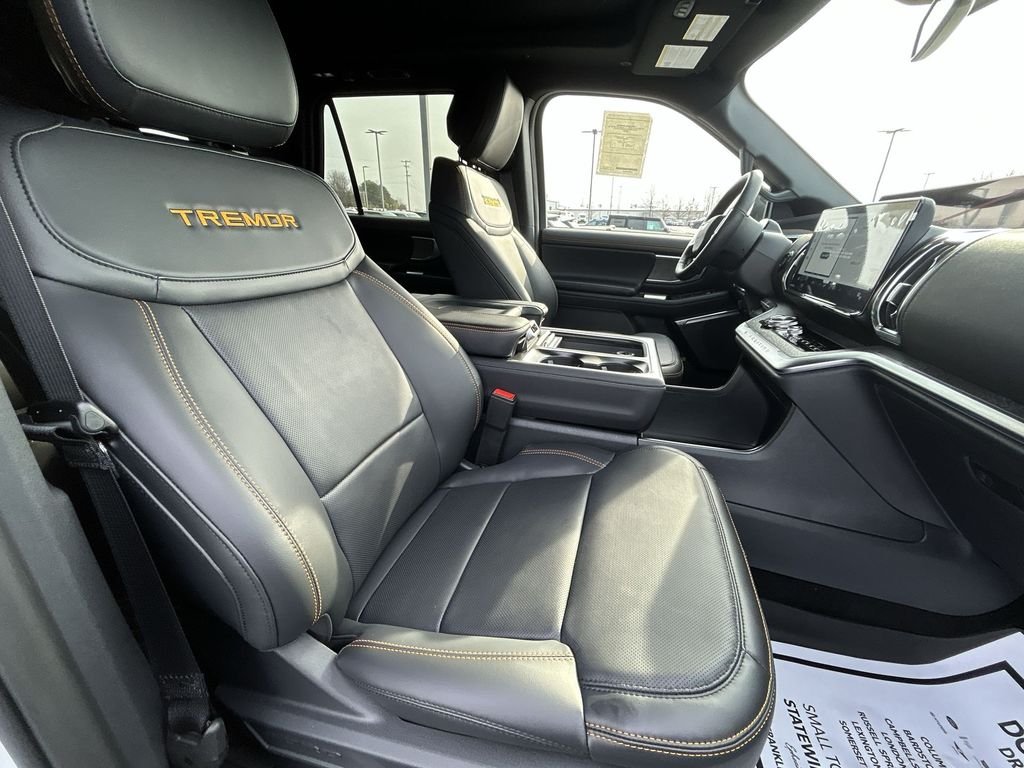 New 2026 Star White Metallic Tri-Coat Ford Tremor® image 31