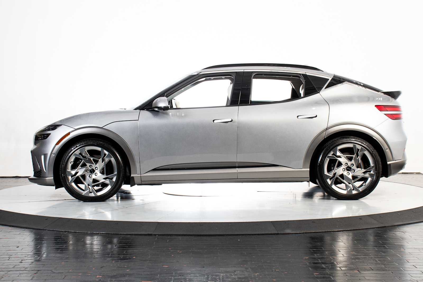 Used 2025 GENESIS GV60 Performance with VIN KMUKEDSB8SU027777 for sale in Dallas, TX