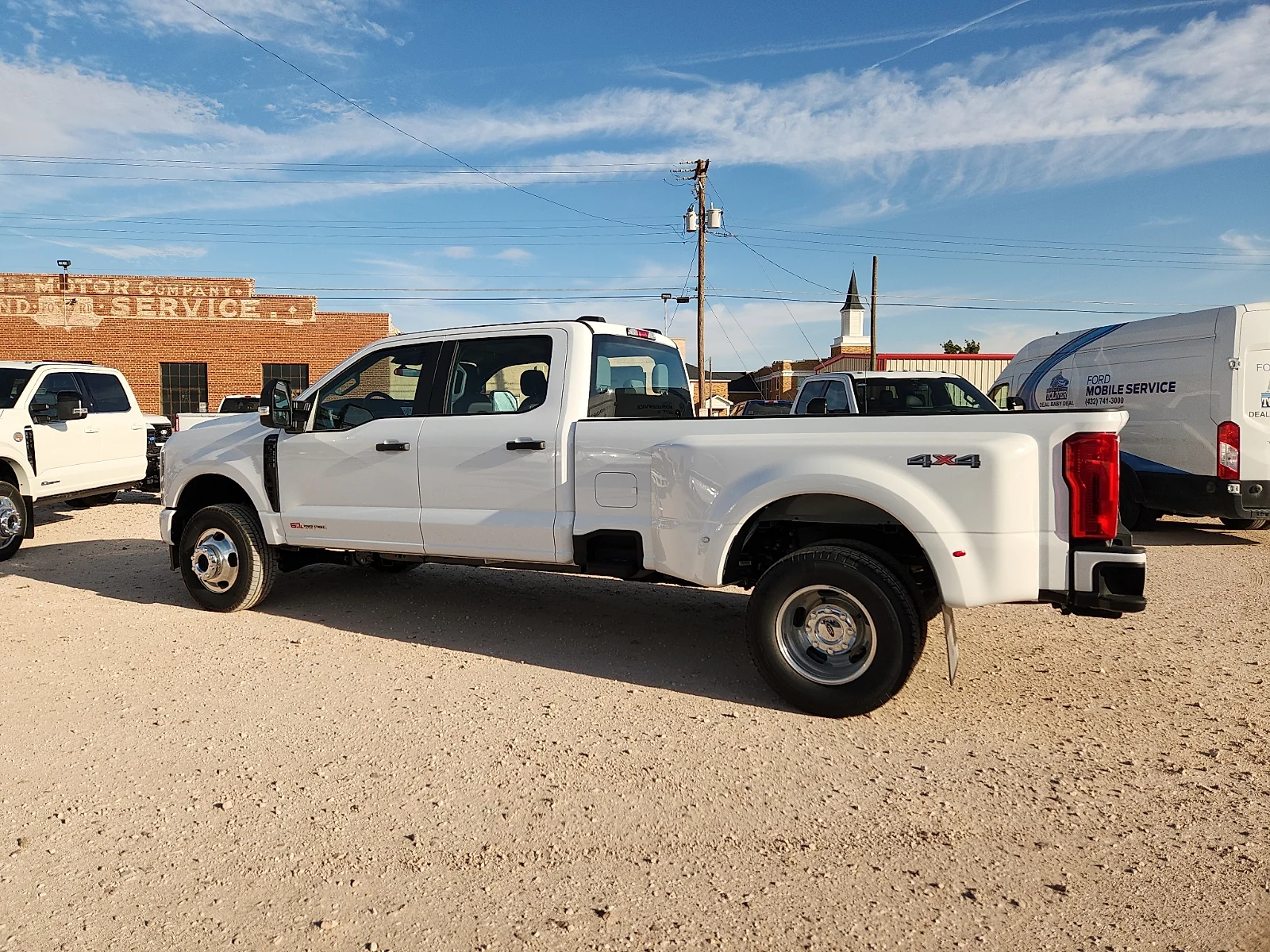 New 2027 Oxford White Ford XL image 4