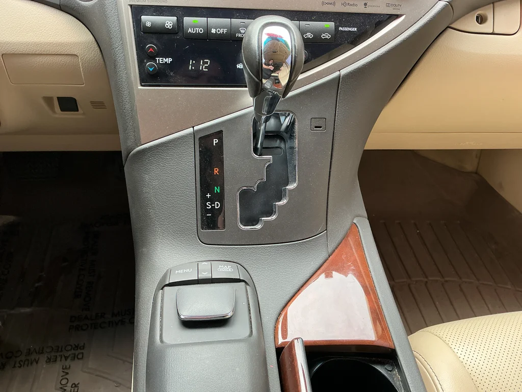 Used 2013 Claret Mica Lexus Base image 19