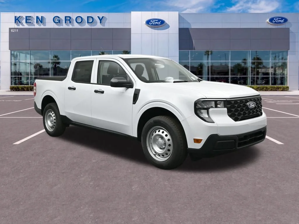 New 2026 Oxford White Ford XLT image 1