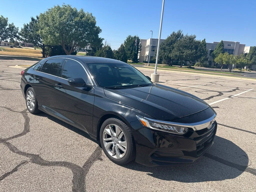 Used 2018 Black Honda LX image 3