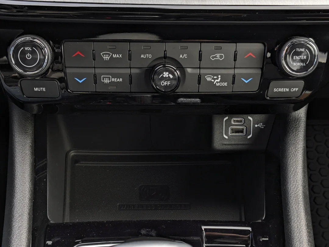 New 2026 Black Jeep Trailhawk - - 4x4 - Sun Sound & Nav - Pano Roof - Active Driving Assist & More! image 23