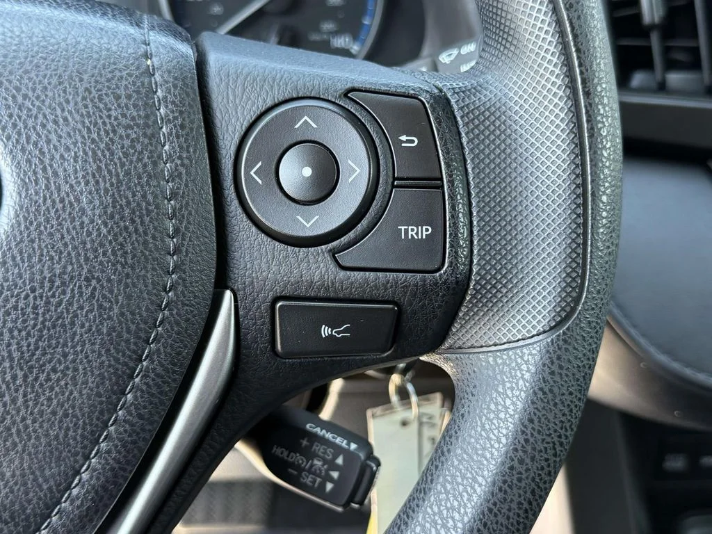 Used 2018 Magnetic Gray Metallic Toyota LE image 23