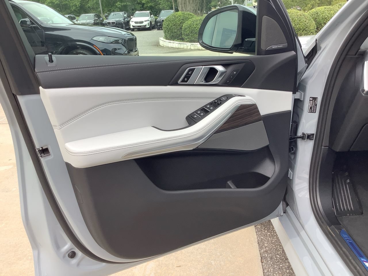 New 2026 Brooklyn Grey Metallic BMW xDrive40i image 21