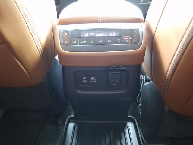 Used 2025 Gray Nissan Platinum image 32
