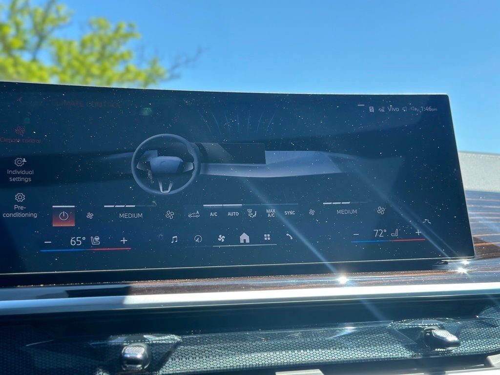 New 2026 Black Sapphire Metallic BMW xDrive40i image 40
