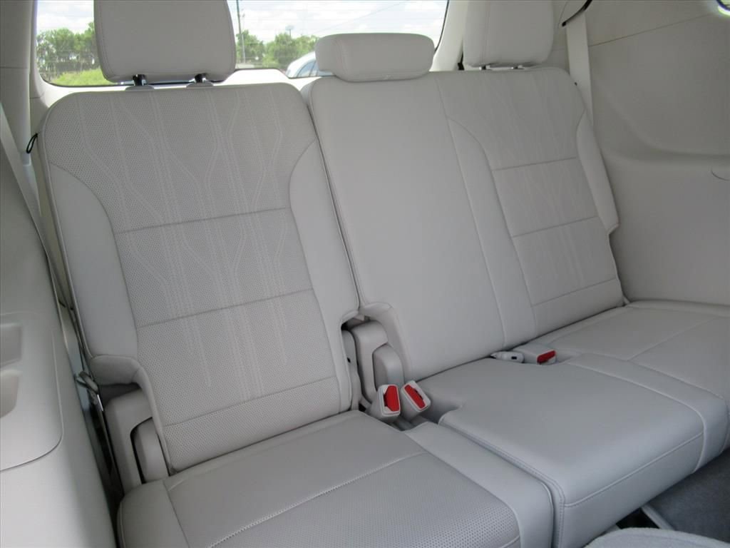 2026 Buick Enclave Avenir - Photo 36
