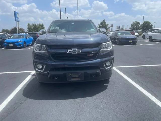 Used 2018 Blue Metallic Chevrolet Z71 image 7