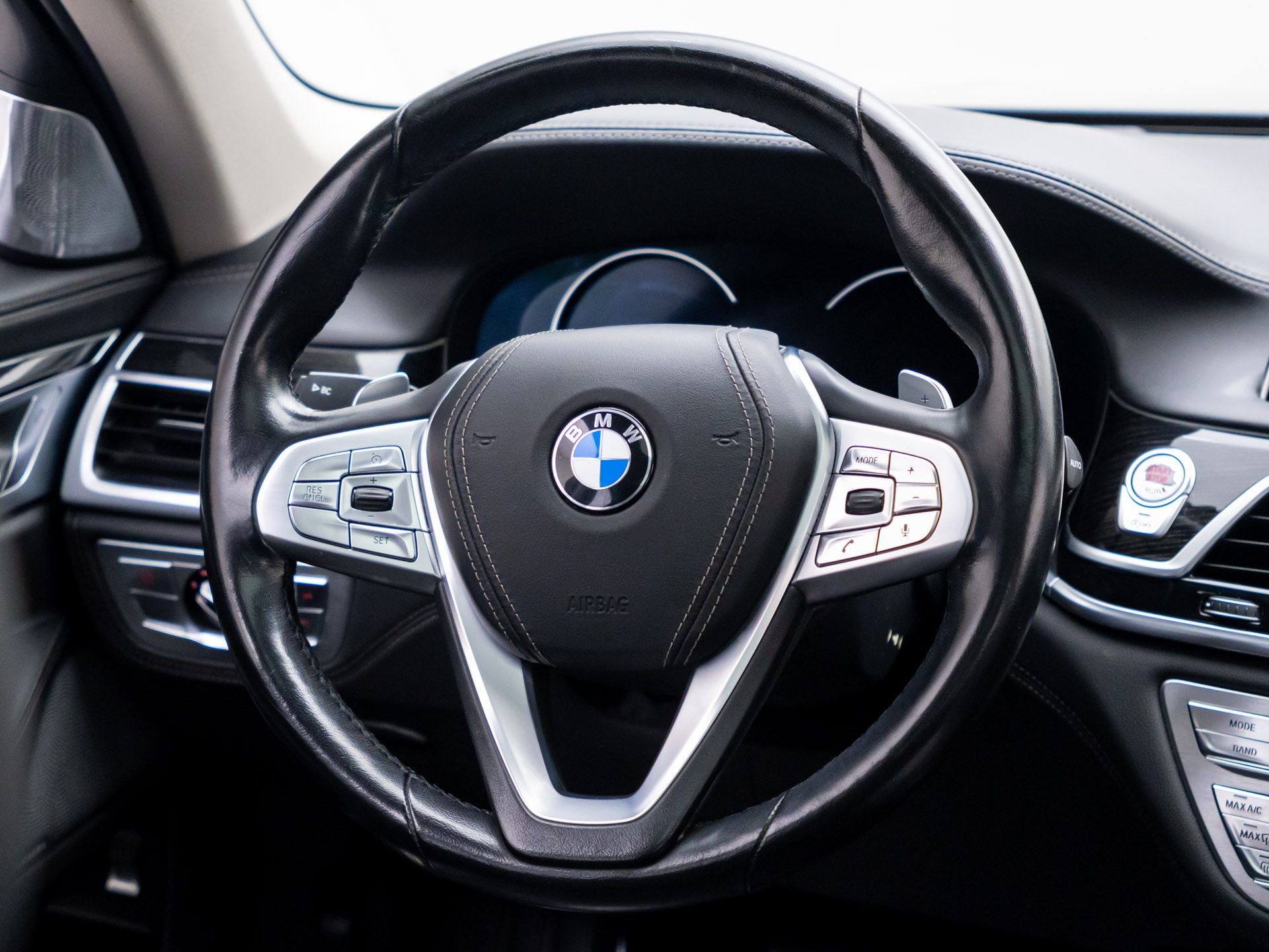 Used 2016 Gray BMW 750i xDrive image 12