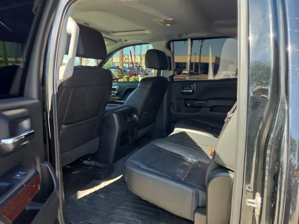 Used 2018 Black GMC SLT image 6