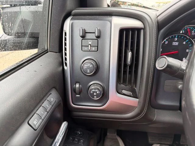 Used 2018 Dark Slate Metallic GMC SLT image 17