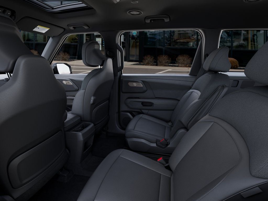 New 2027 Ebony Black Kia S image 18