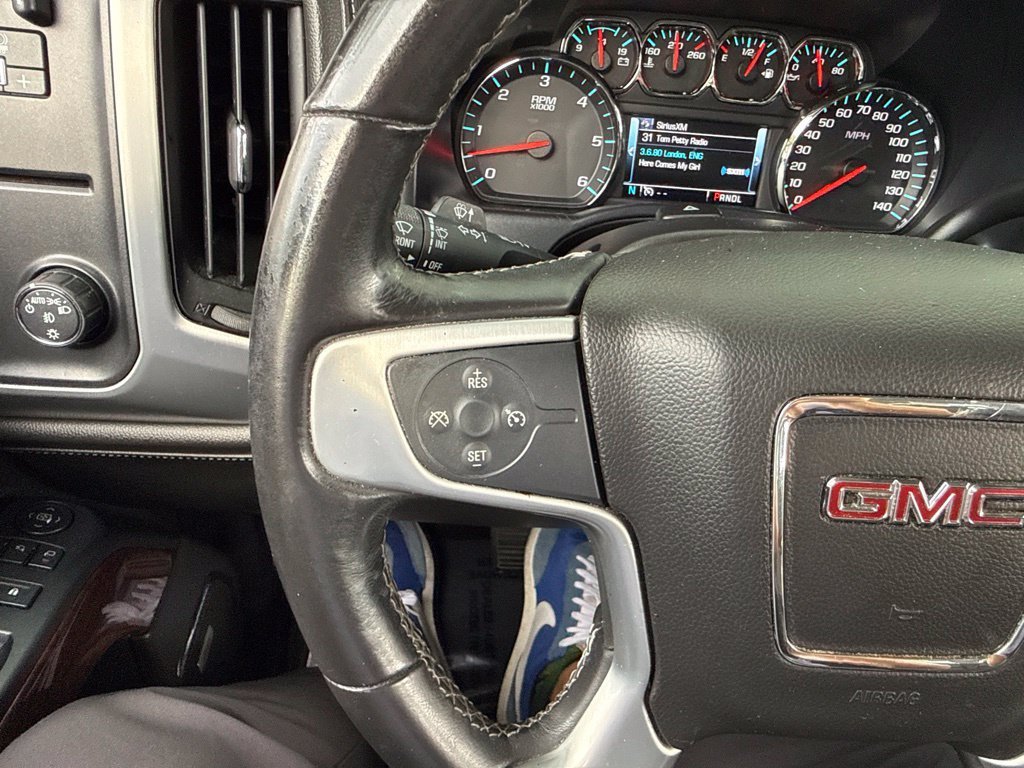 Used 2017 PEPPERDUST METALLIC GMC SLT image 35