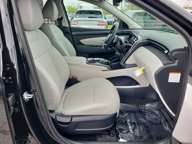 Used 2024 Black Hyundai SEL Convenience image 25