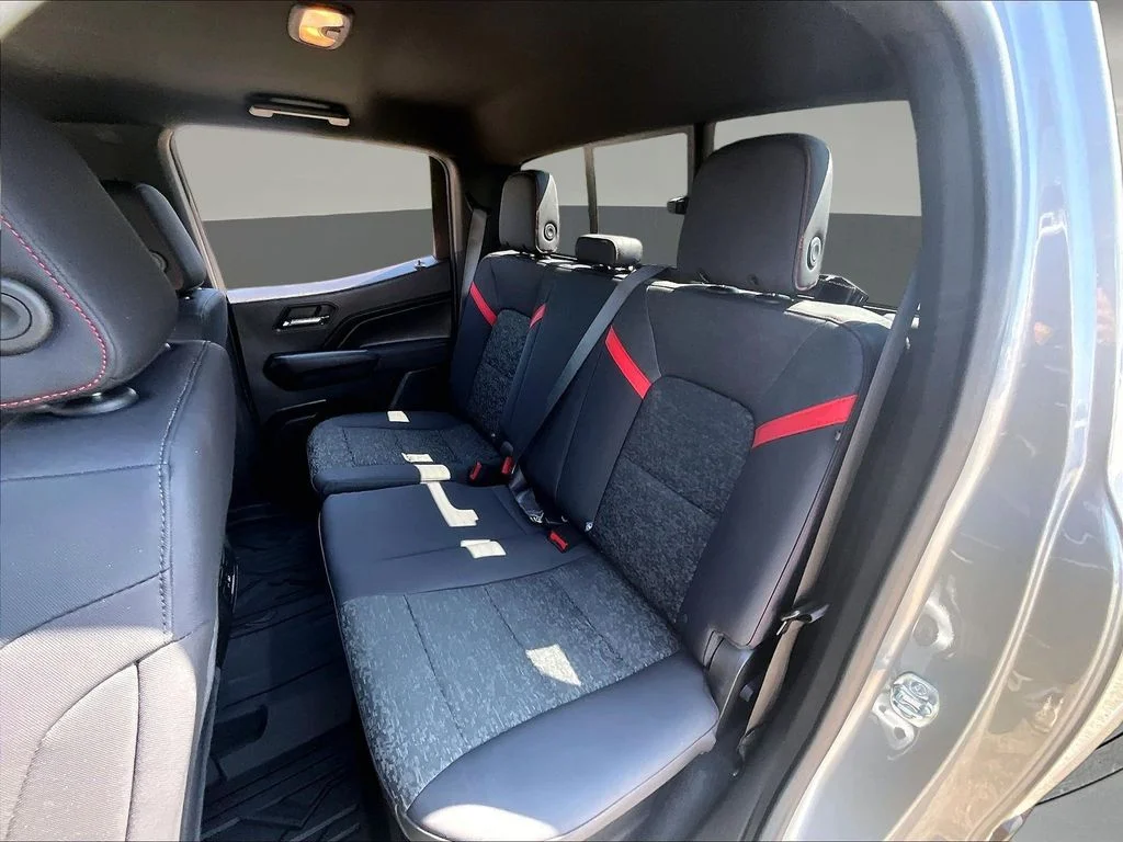 Used 2024 Gray Chevrolet Z71 image 25