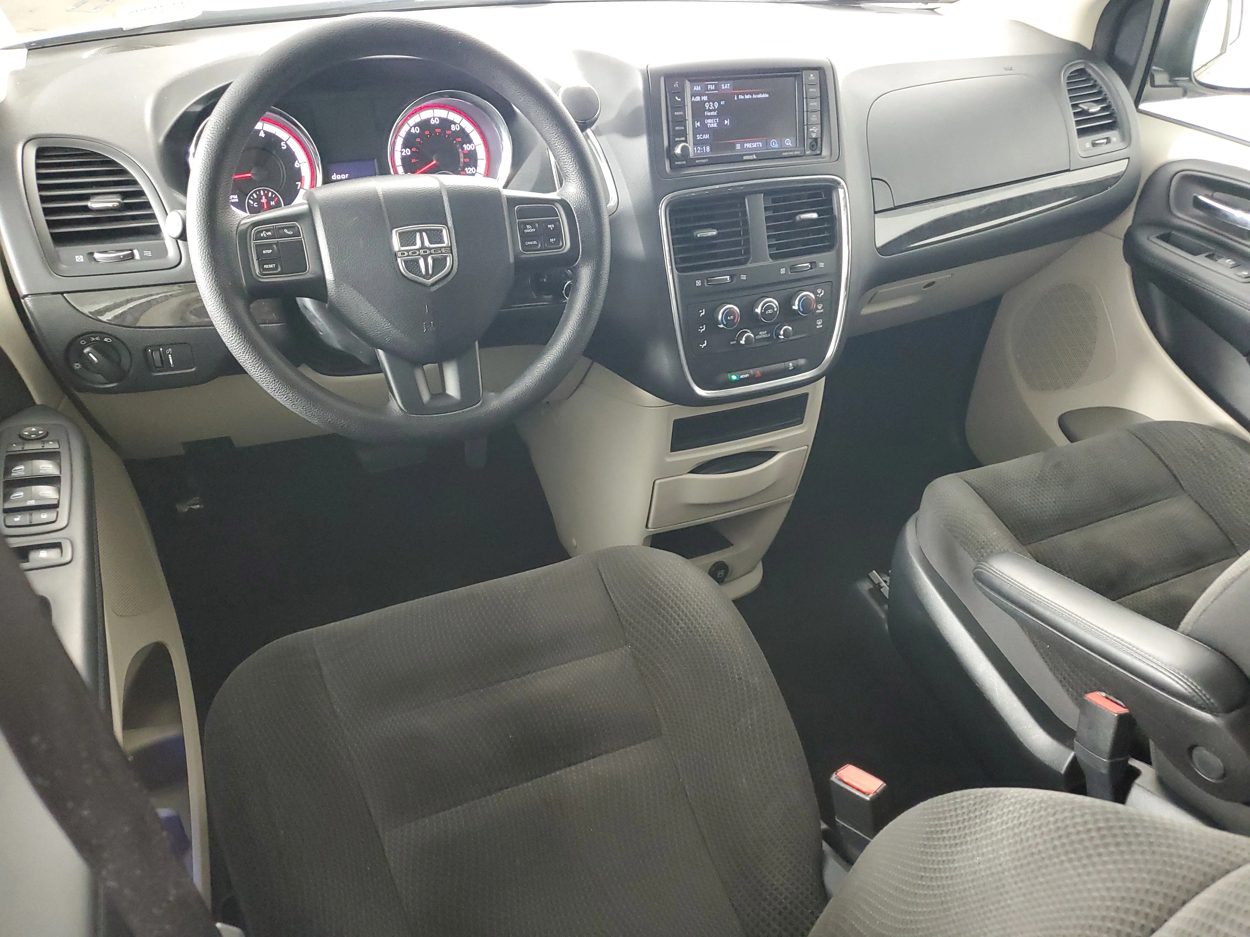 Used 2018 White Knuckle Clearcoat Dodge SE image 16