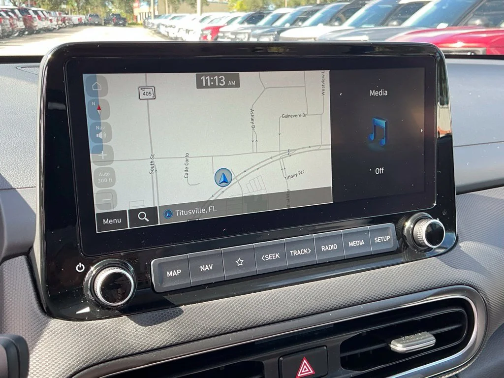 Used 2022 Blue Hyundai Limited image 30