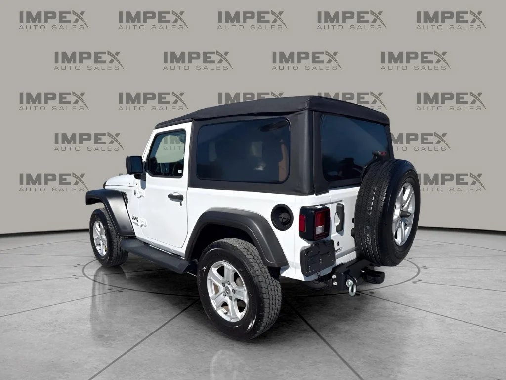 Used 2018 White Jeep Sport S image 3