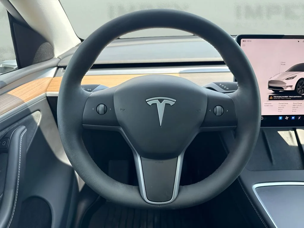Used 2025  Tesla Long Range image 14