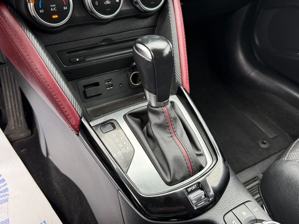 Used 2017 White Mazda Grand Touring image 16