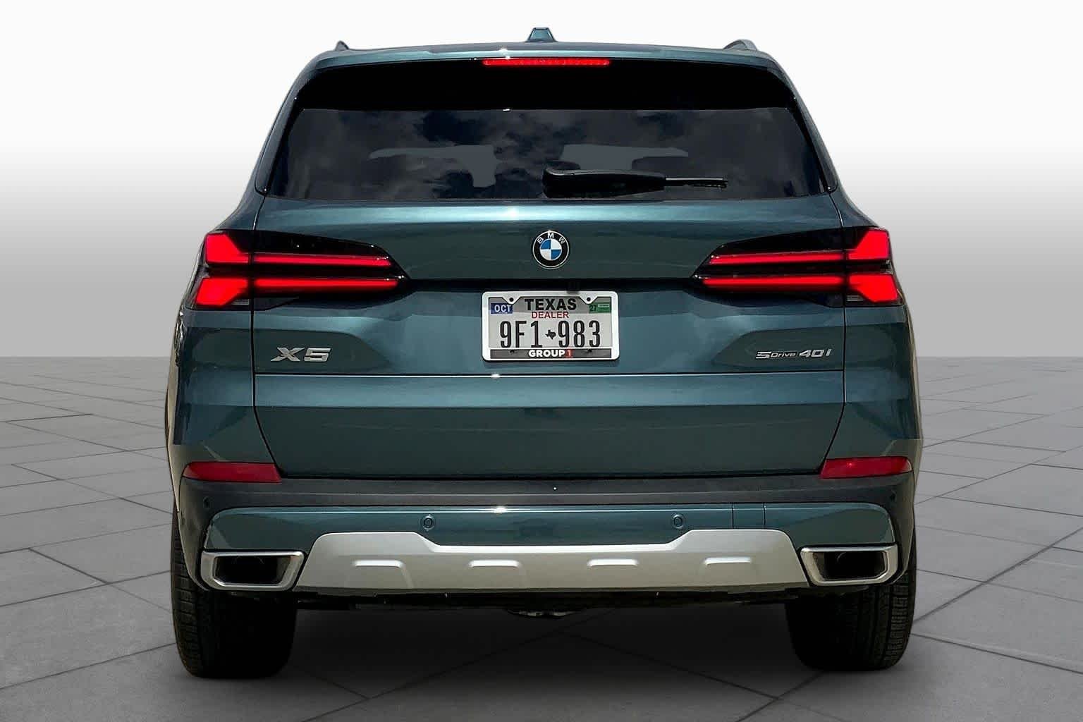 Used 2026 Blue Ridge Mountain Metallic BMW sDrive40i image 8