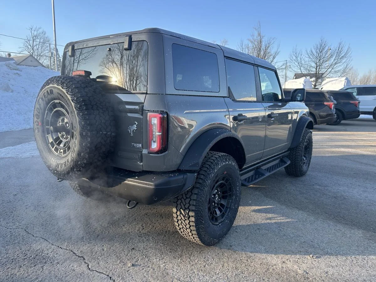 New 2026 Grey Ford Badlands image 5