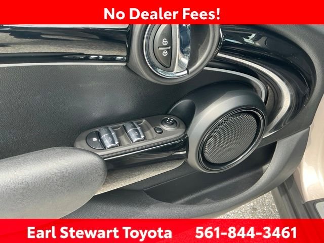 Used 2023 Gray MINI Signature image 28