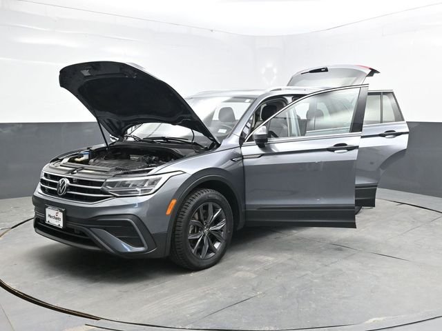Used 2022 Gray Volkswagen 2.0T SE image 36