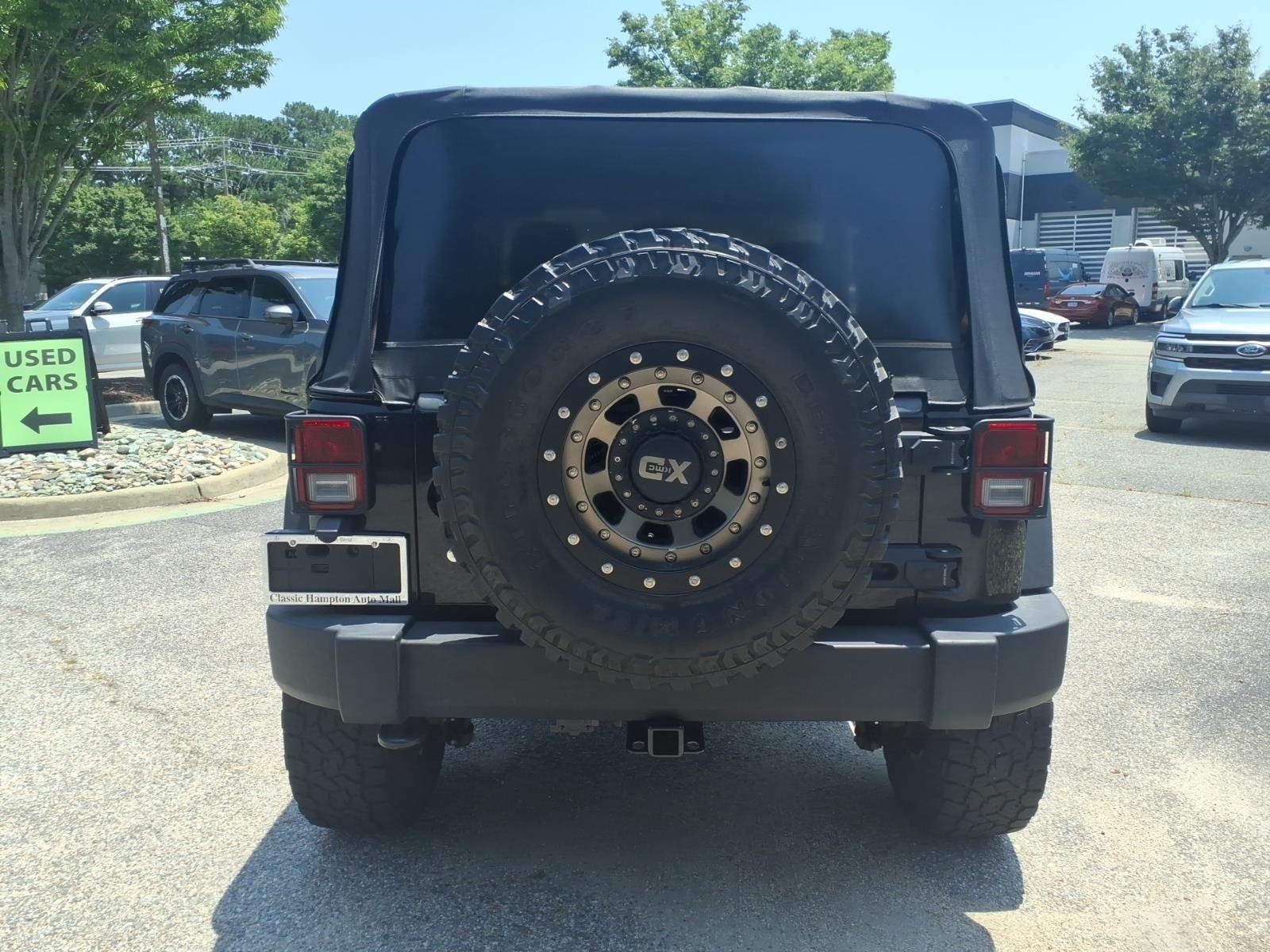 Used 2017 Black Clearcoat Jeep Sport image 7