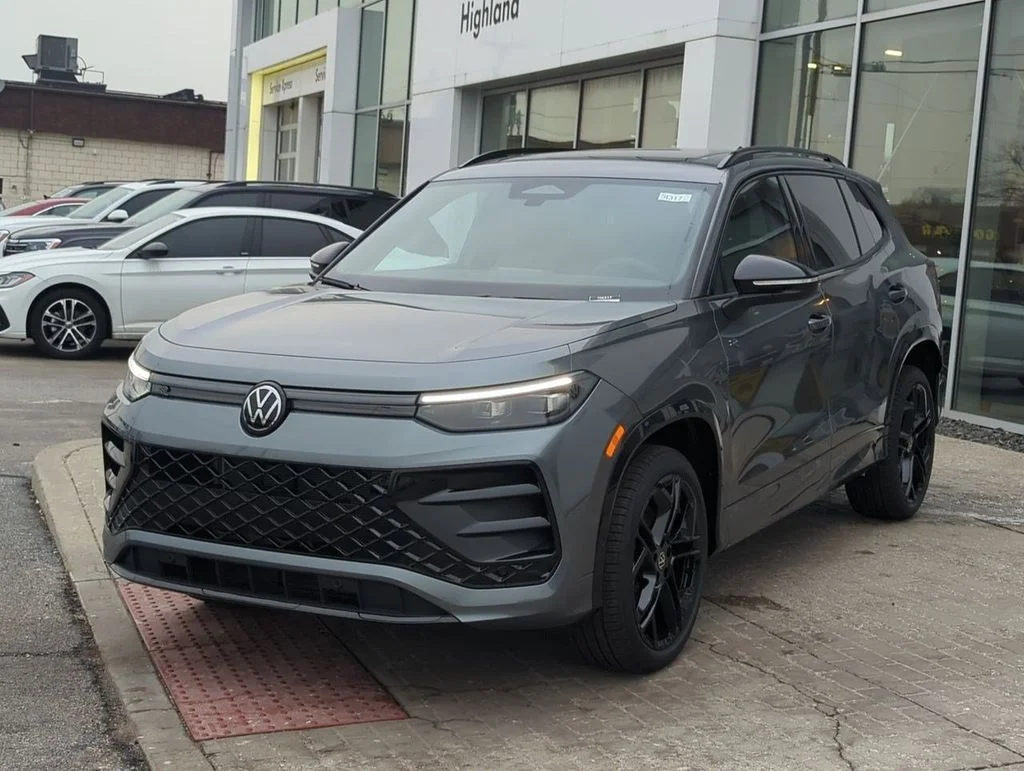 New 2026 Gray Volkswagen 2.0T SE R-Line Black image 4