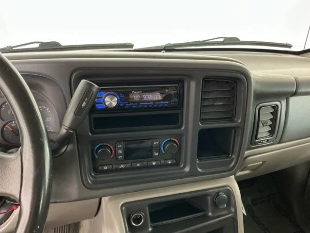 Used 2004 Silver Birch Metallic Chevrolet Z71 image 15