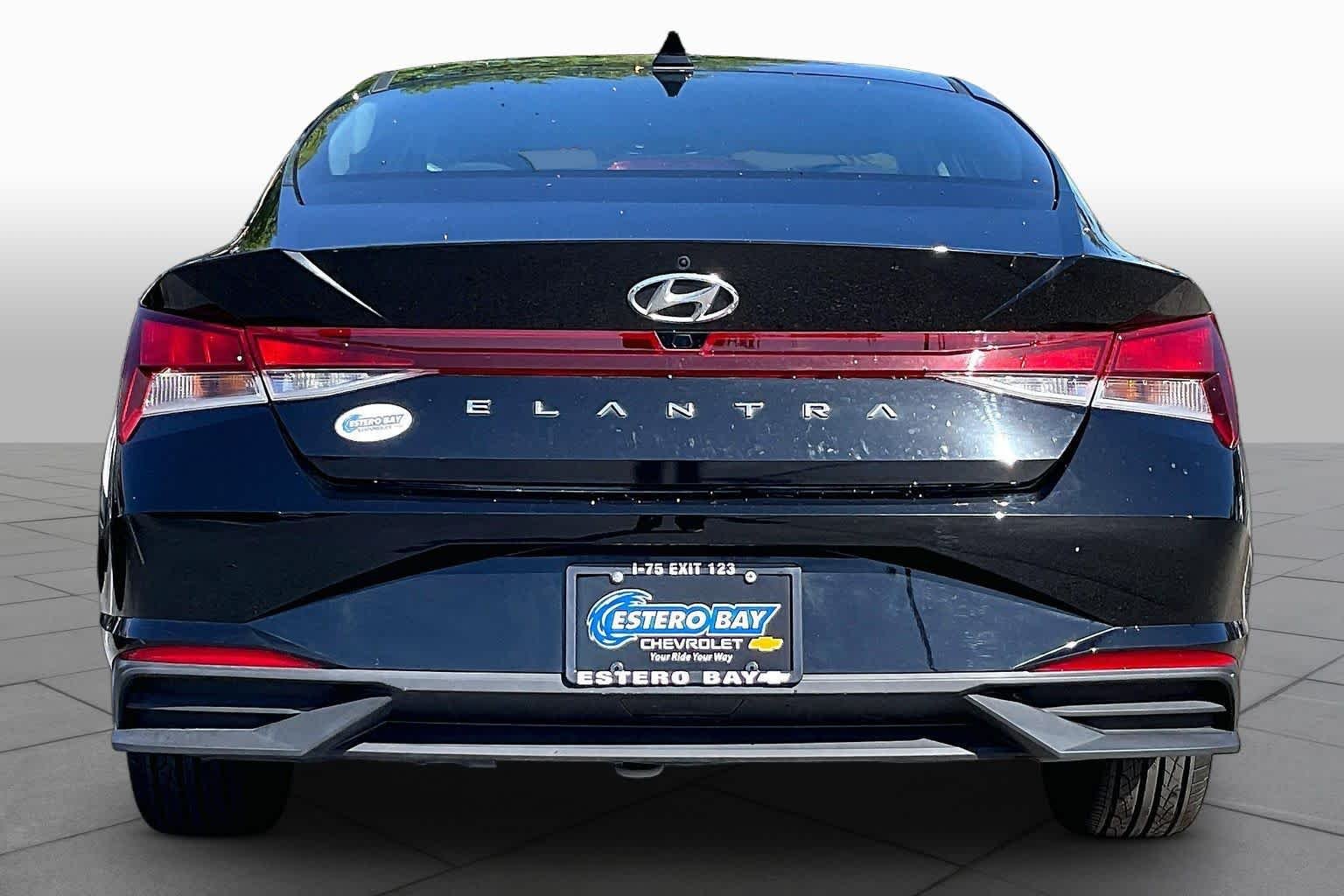 Pre-Owned 2023 Hyundai Elantra SEL