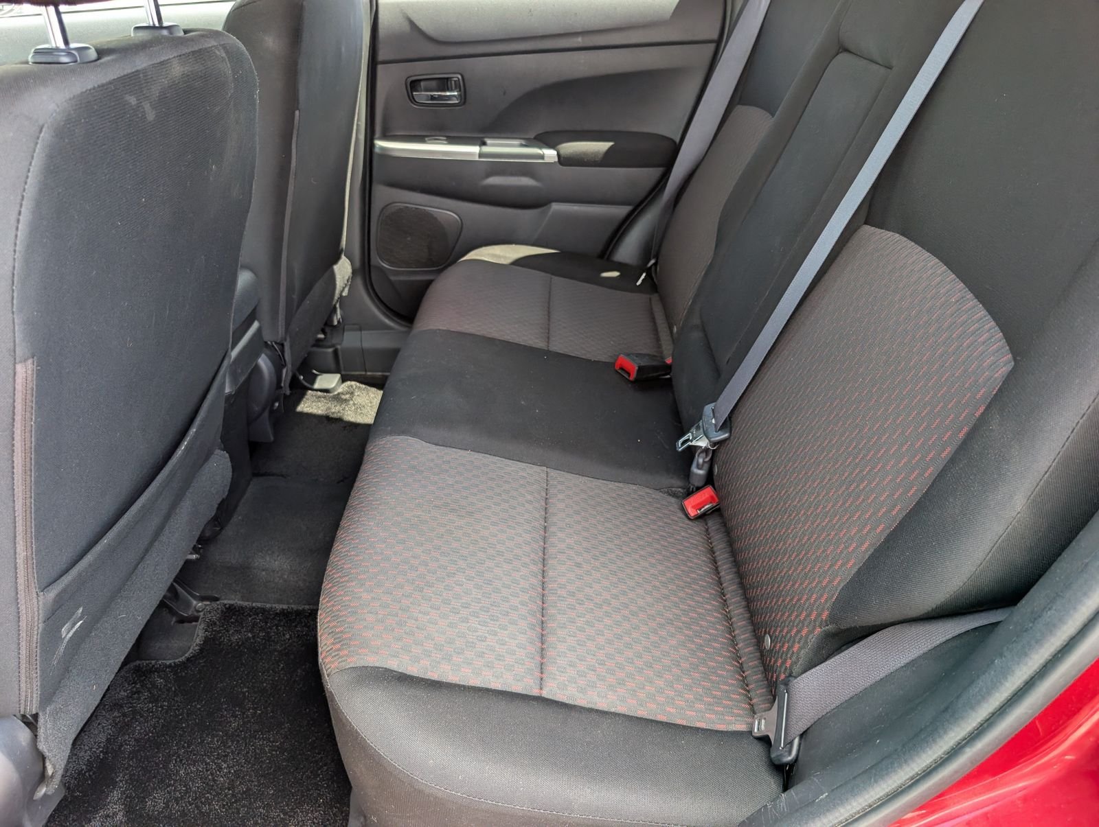 Used 2019 Rally Red Metallic Mitsubishi 2.0 ES image 25
