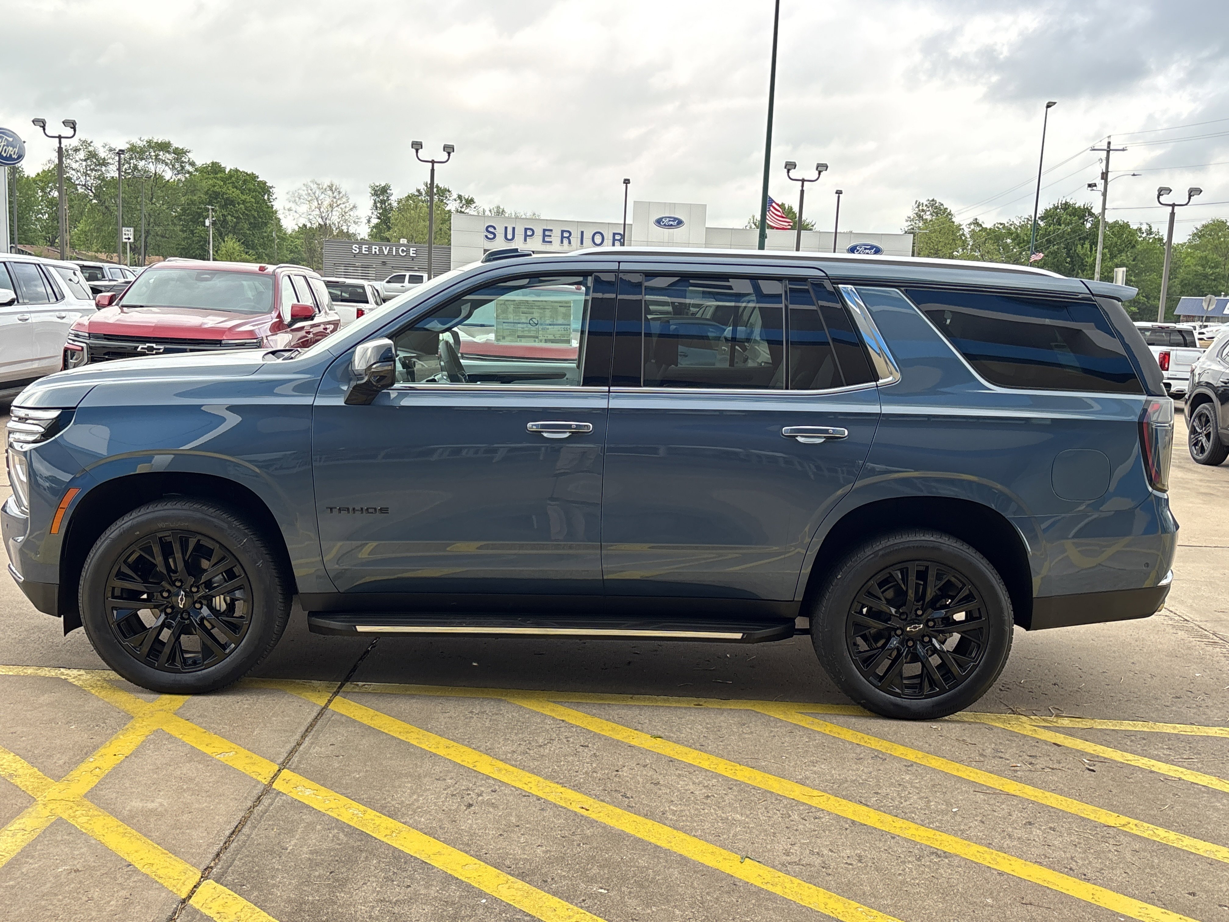 2025 Chevrolet Tahoe Premier - Photo 11
