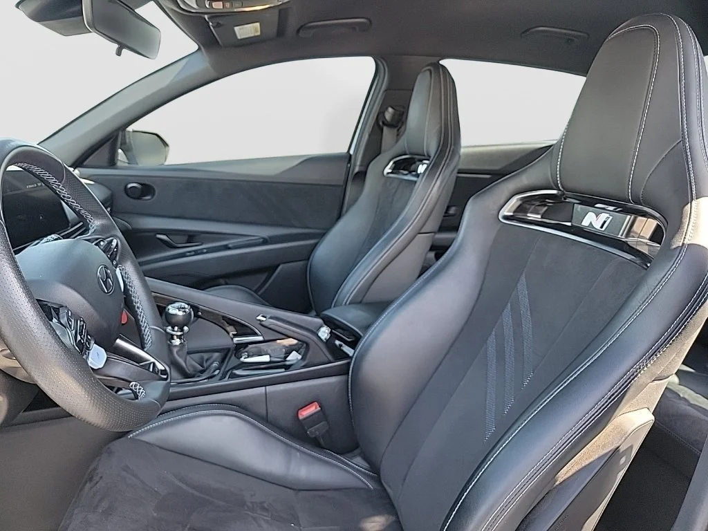 Used 2025 Blue Hyundai Base image 13