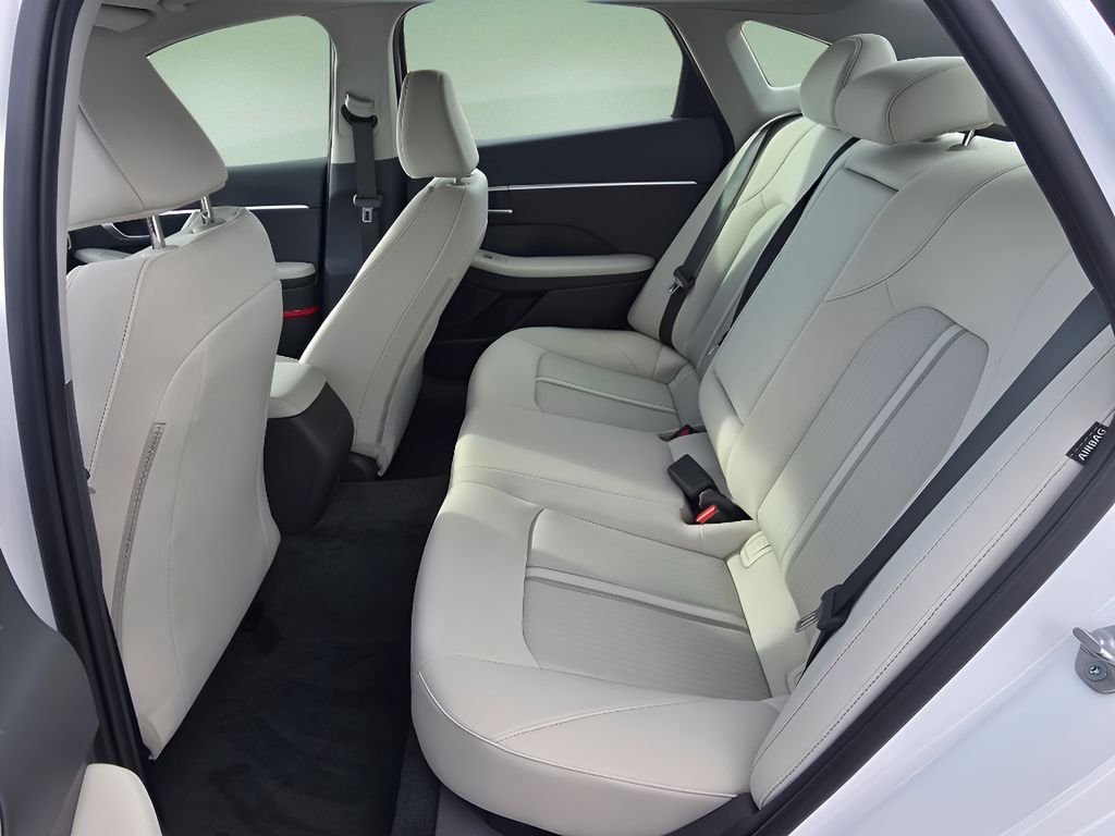 New 2026 Serenity White Hyundai SEL Sport image 14