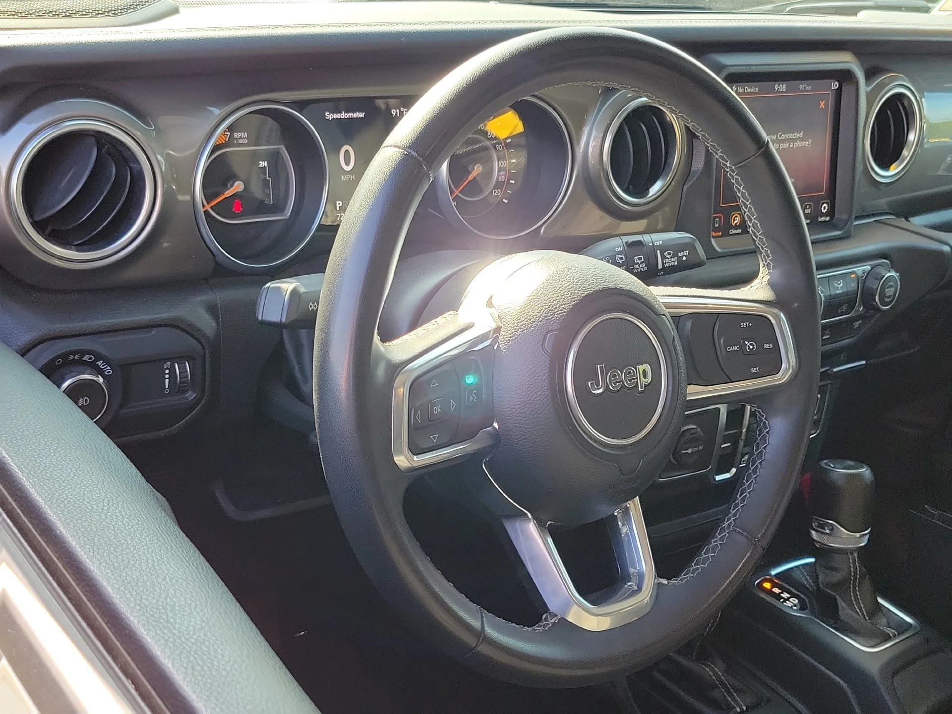 Used 2023 Gray Jeep Sahara image 7