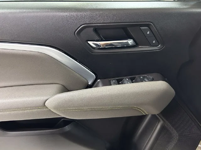 2024 Chevrolet Colorado ZR2 - Photo 16