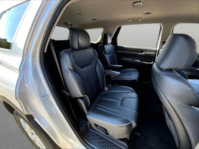 Used 2024 Silver Hyundai SEL image 28