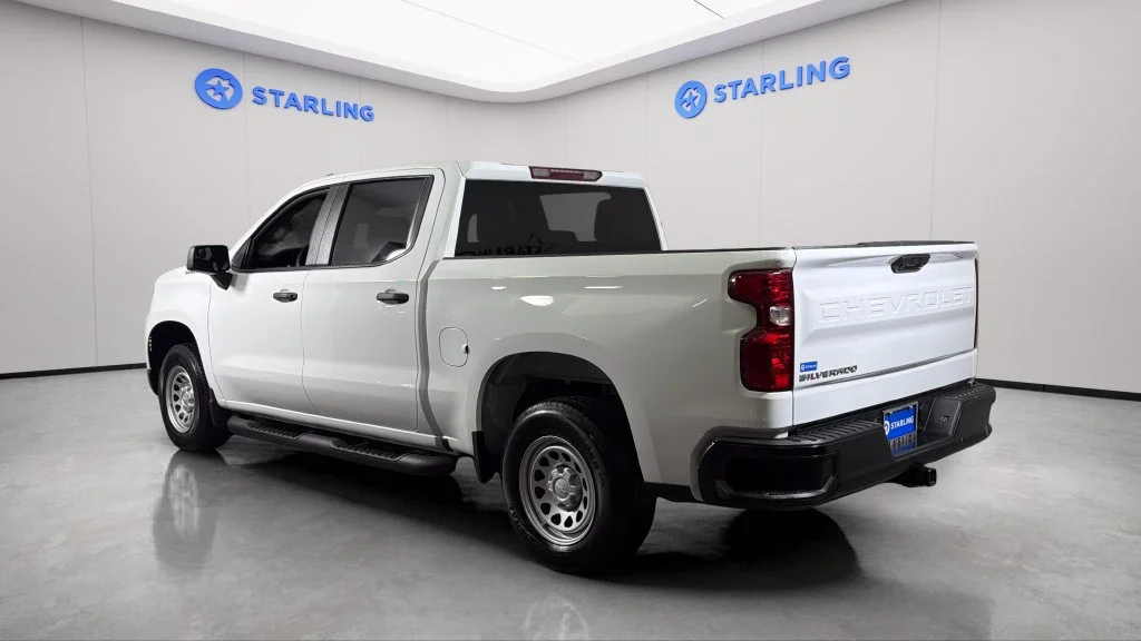 Used 2025 Summit White Chevrolet WT image 5