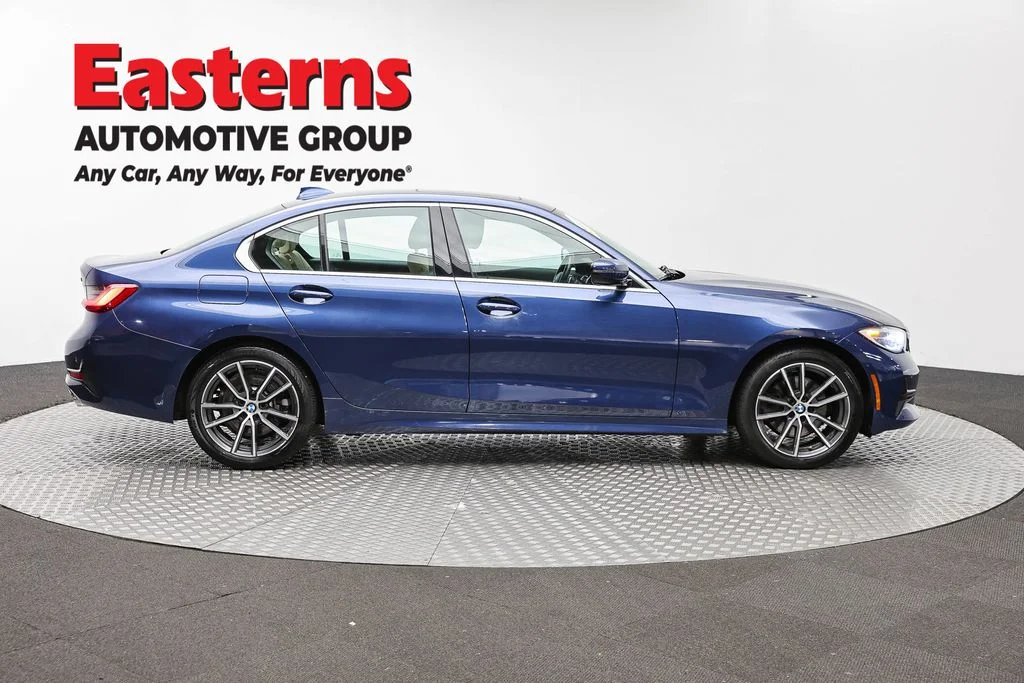 Used 2021 Blue BMW 330i xDrive image 4