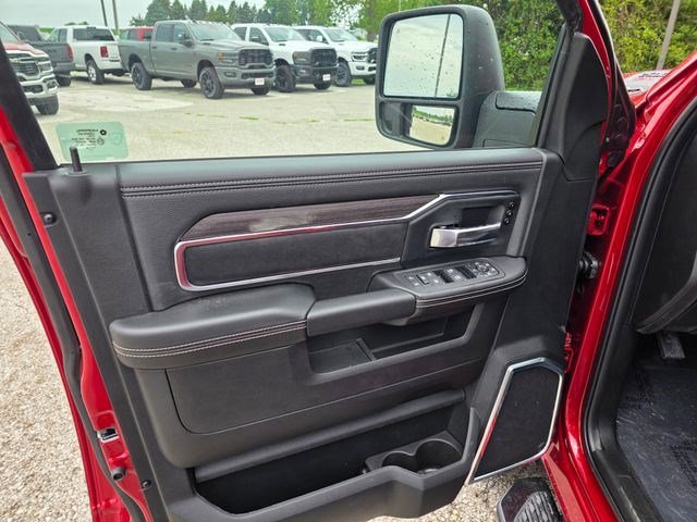 New 2026 Molten Red Pearl-Coat Exterior Paint RAM Laramie image 19